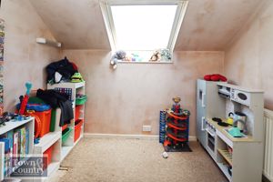 RED BARN ROAD- click for photo gallery